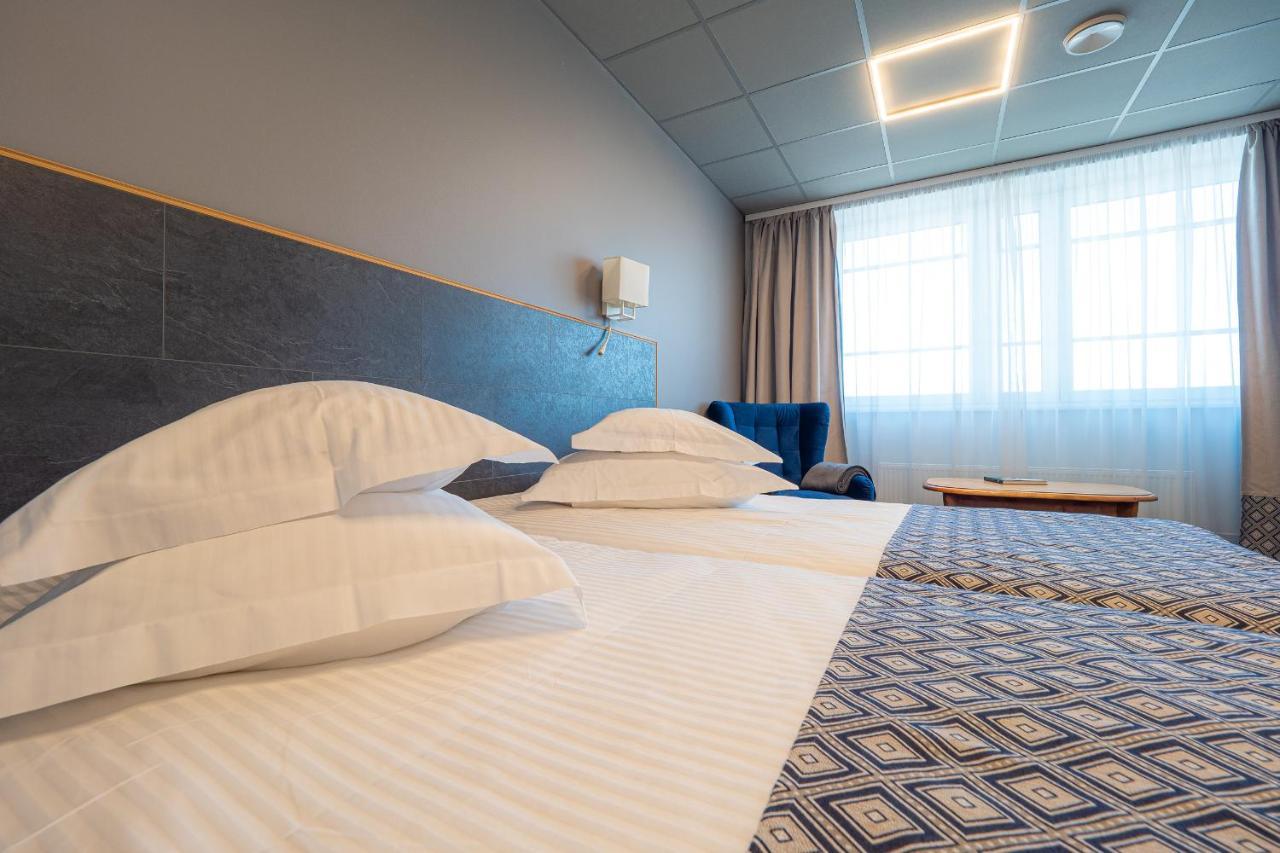 Centrum Hotel Viljandi Bagian luar foto