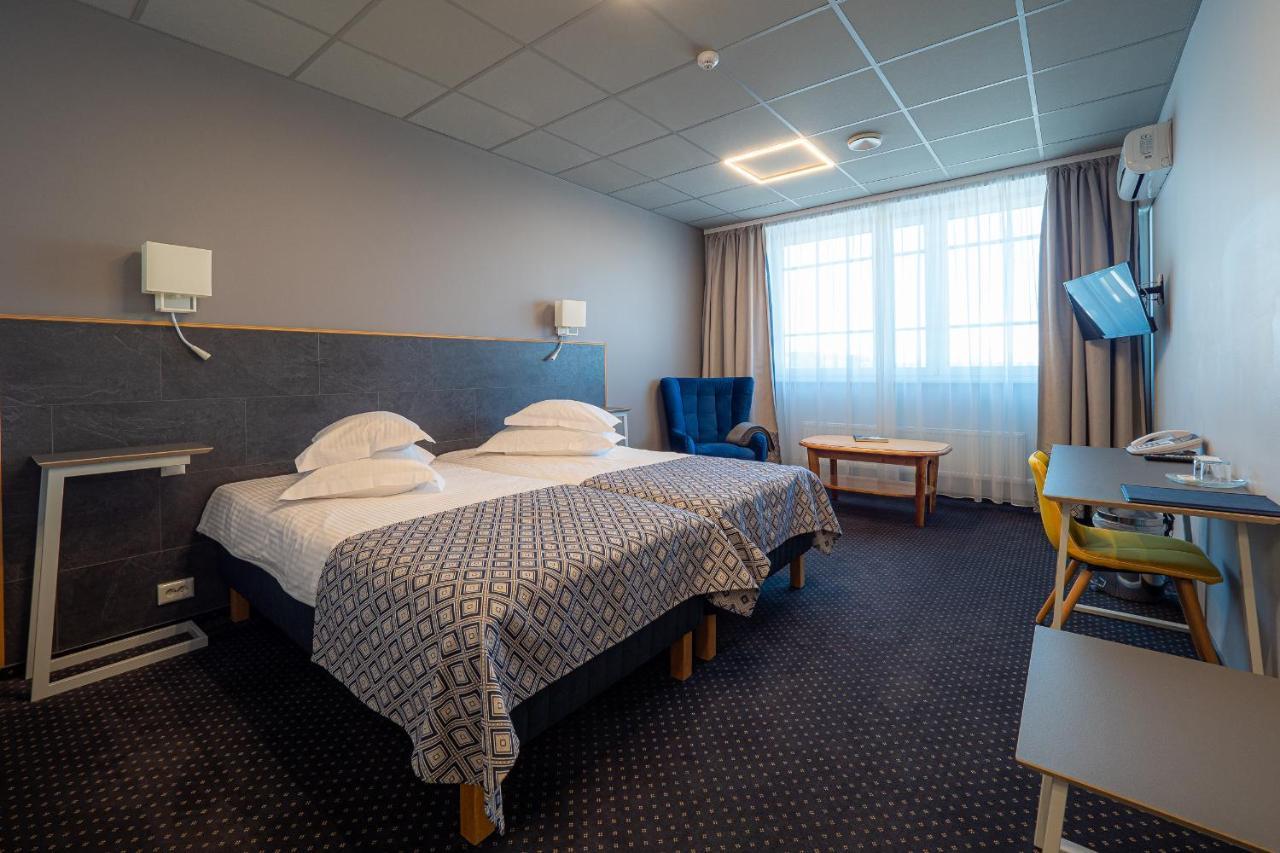 Centrum Hotel Viljandi Bagian luar foto
