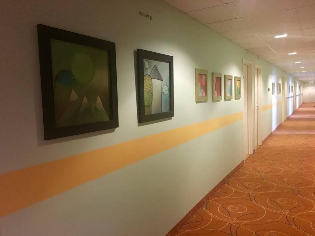 Centrum Hotel Viljandi Bagian luar foto