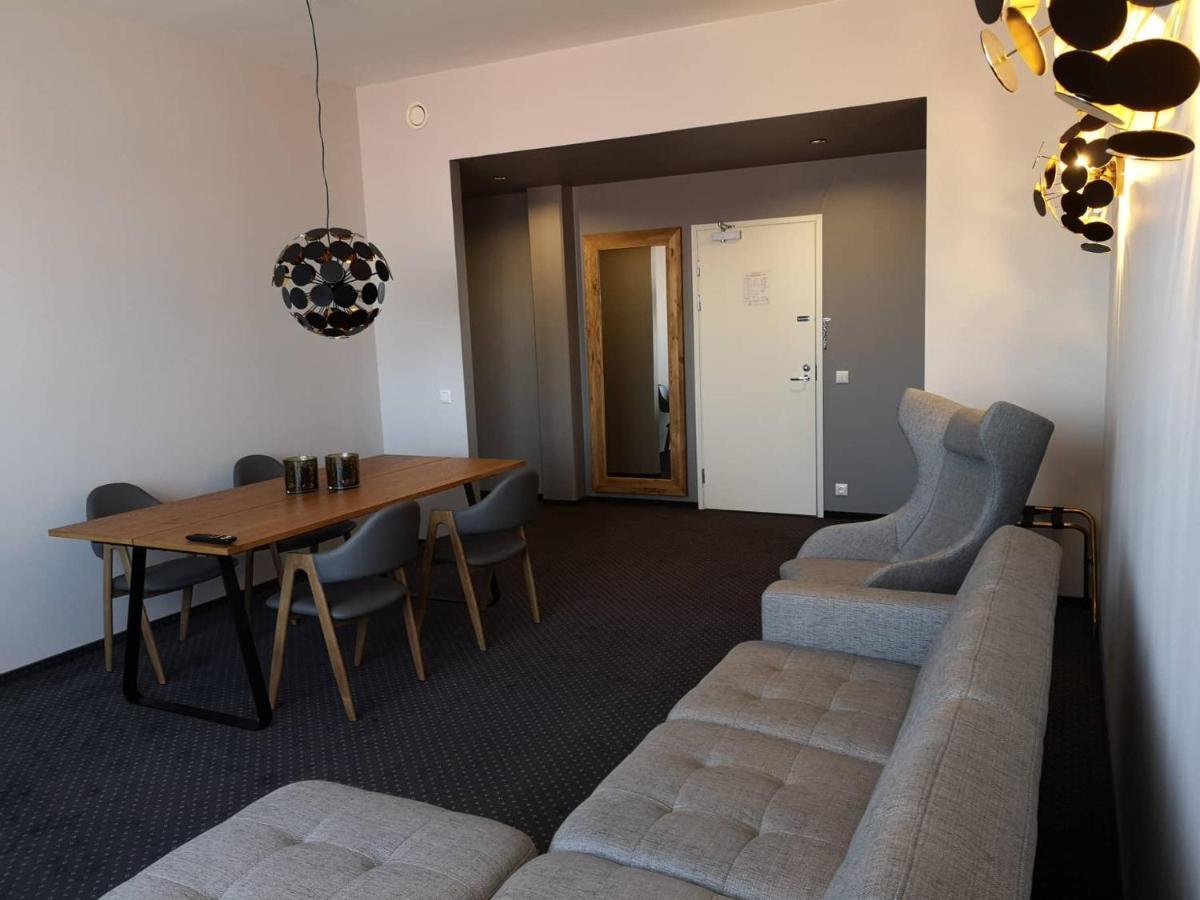 Centrum Hotel Viljandi Bagian luar foto