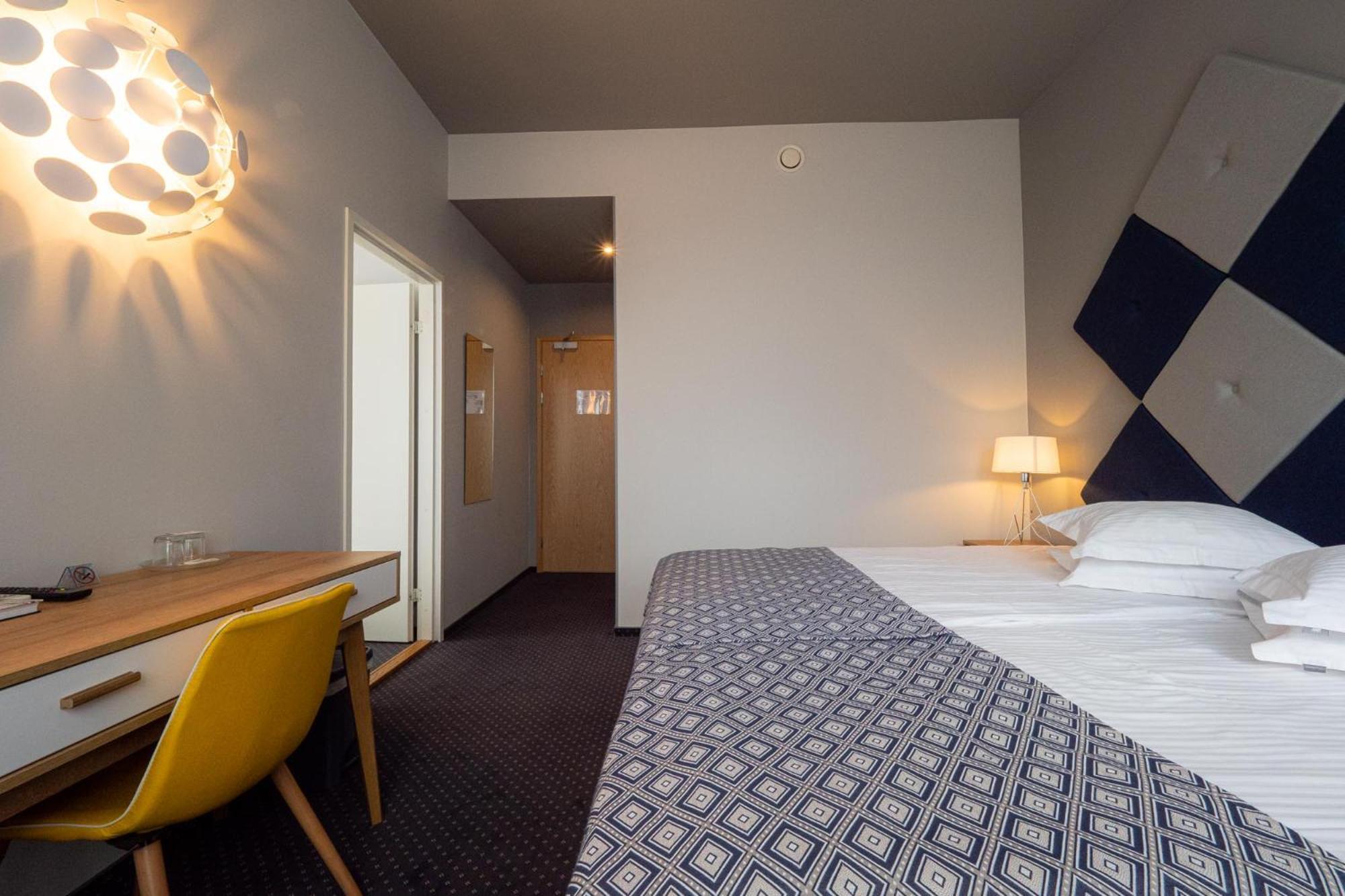 Centrum Hotel Viljandi Bagian luar foto