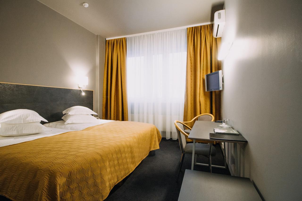 Centrum Hotel Viljandi Bagian luar foto