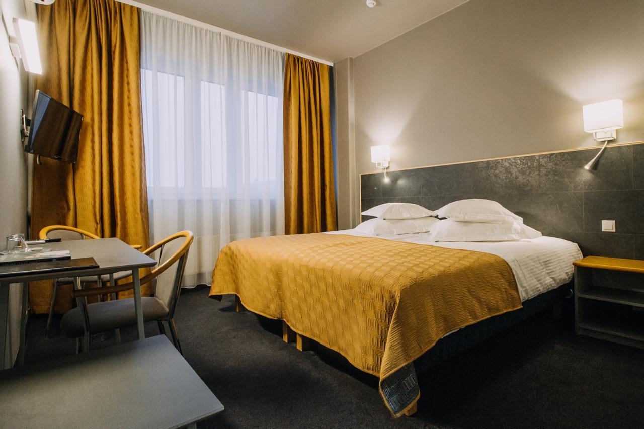Centrum Hotel Viljandi Bagian luar foto